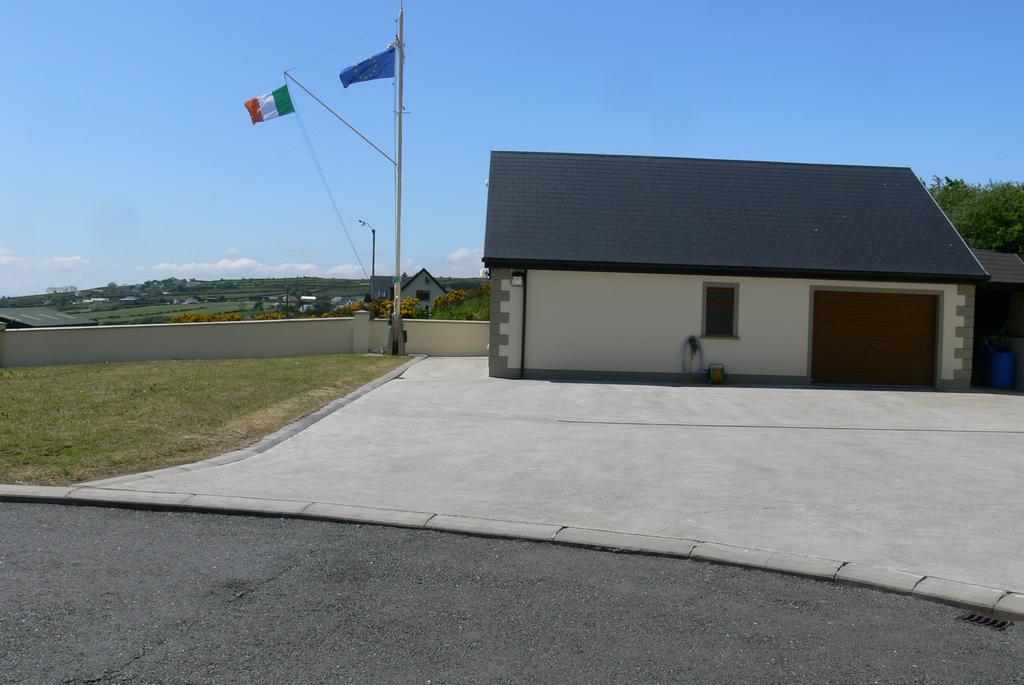 Templeview Lodge Greencastle  Exterior photo